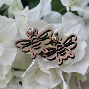Boucles d&#39;oreilles abeille | Boucles d&#39;oreilles abeille en bois | Bijoux Abeille | Boucles d&#39;oreilles artisanales | Boucles d&#39;oreilles inspirées de la nature