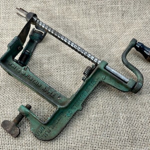 Antique Vintage Handcranked Goodell White Mountain Cast Iron Apple Peeler Corer