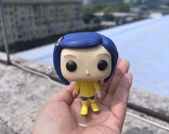 Coraline Vinyl Figure: Yellow Raincoat, 4&#39;&#39; Collectible Doll