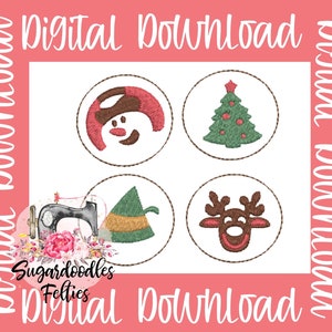 Può includere: Quattro disegni ricamati per ornamenti di feltro natalizi. I disegni includono un pupazzo di neve, un albero di Natale, una renna e un cappello da elfo.