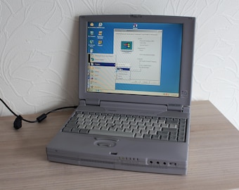 Toshiba Satellite 490 CDT PRO, april 1998, uitgebracht Pentiun 2 mmx, beschikbaar voor Windows 200, later