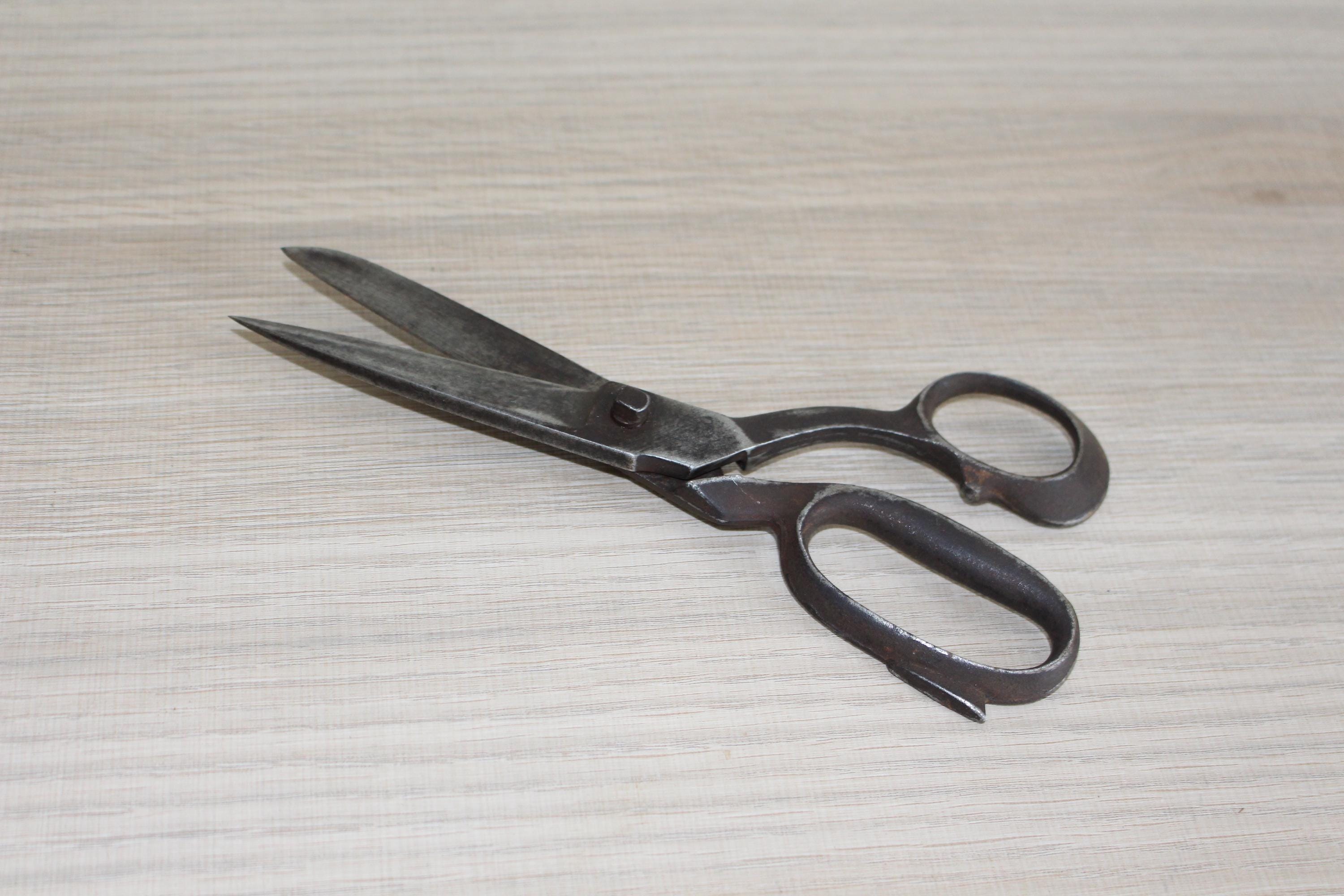 SOLINGEN リンダーゾーリンゲン　鹿彫刻　 Old Solingen Vintage German Deer Foot Hoof Handle Knife, VG, Rare