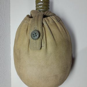 Cold War Military Ussr army water flask , crysis decade , soldiers equipment , rare find