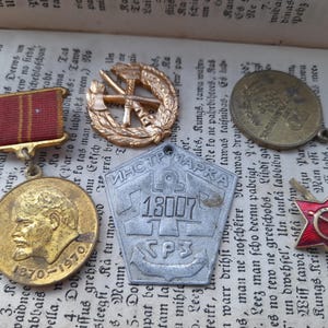 Ussr military medal and badges Set , Vintage militaria , Cold war crysis , Lenyn 100 Years anniversary