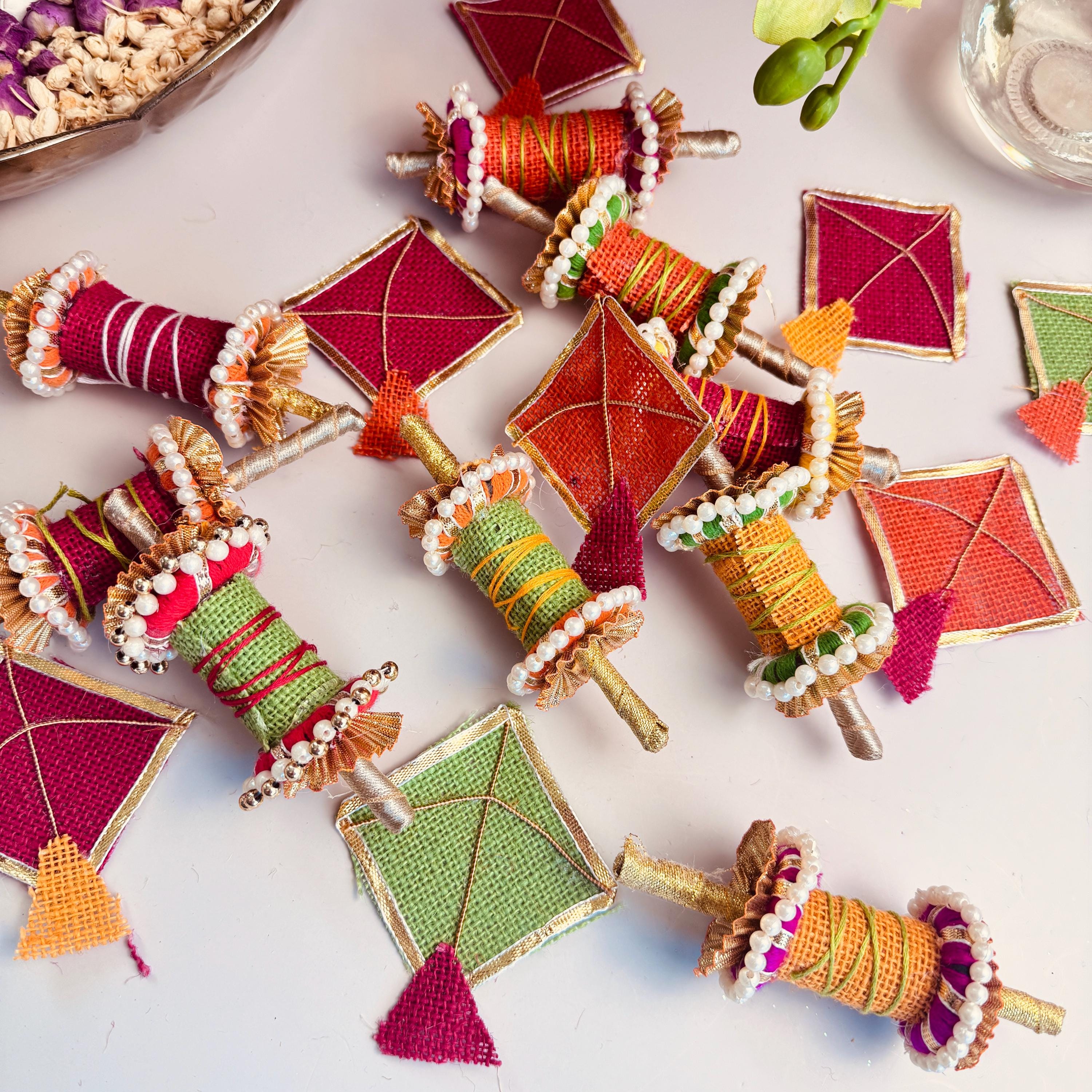 早割 リフト券 Lohri Kite - Etsy 屋外装飾