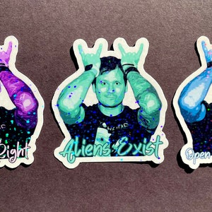 Tom Delonge, alien pack, holographic sticker