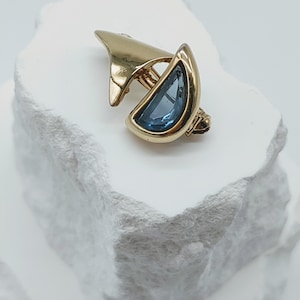 Vintage Gold Tone Sailboat Brooch Pin
