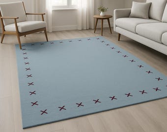 Alfombra minimalista azul claro con borde cruzado burdeos: moderna alfombra escandinava para sala de estar / Alfombra suave y contemporánea hecha a mano