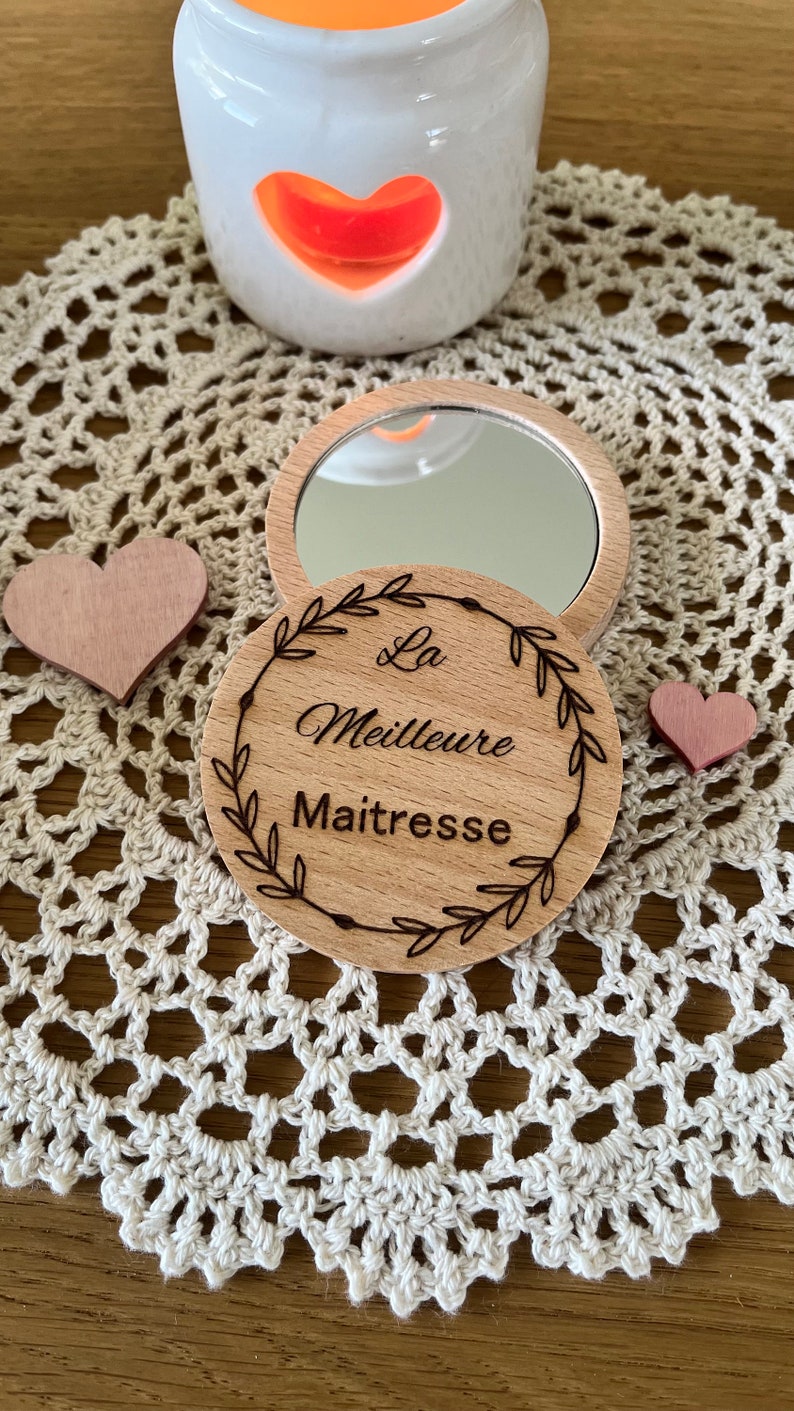 Miroir de poche en bois, idée cadeau personnalisé mariage, fêtes, maman, grand-mère, mamie, tata, marraine, papa image 2