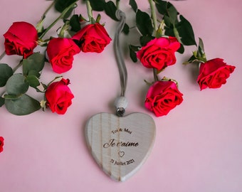Customizable wooden heart pendant