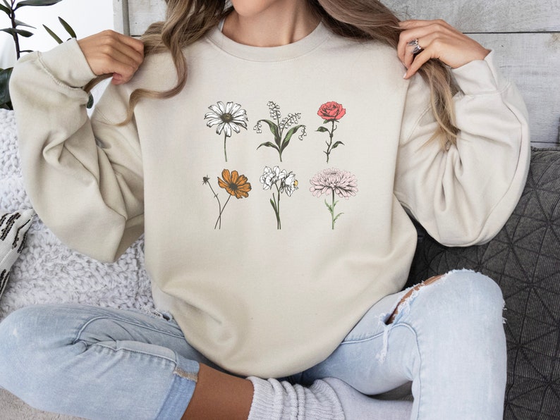 InWord Floral Sweatshirt – Soft, Comfortable Crewneck Sweatshirt With Floral Print (Classic Fit)