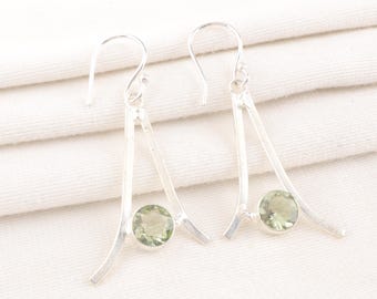Oorbellen groene amethist: handgemaakt 925 sterlingzilver, ronde steen van 8 mm