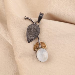Handgemaakte regenboog maansteenhanger: vintage 925 sterlingzilveren sieraden