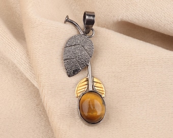 Handmade Tiger Eye 925 Sterling Silver Pendant: Leaf Design