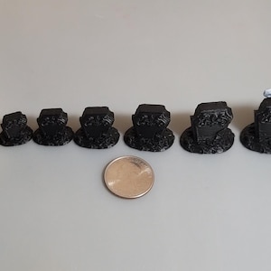 3D Printed Miniature Gravestones | Diorama, Jumping Spider Enclosure, Crafting, Model Scale 1:6 - 1;144 | Unpainted PLA Minis
