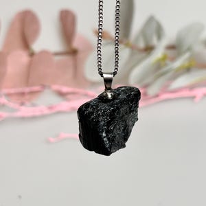 Tourmaline rough stone pendant | Black tourmaline jewelry | Protective stone pendant | Gemstone pendant unisex