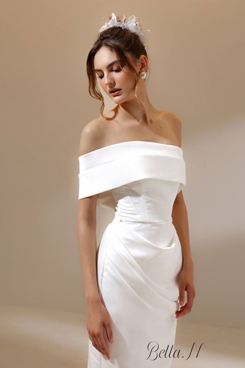 bridal gown with detachable skirt