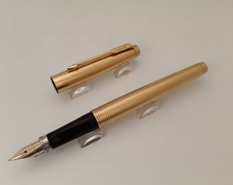 Vintage Parker 75 Gold Plated Insignia 14kt Gold Nib Fountain Pen