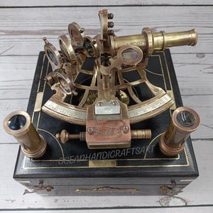 Nautical Brass Sextant - Ship Navigational Sextant With Wooden Box - Marine Astrolabe Ship Sextant With Telescope Maritime Decorative Gift
