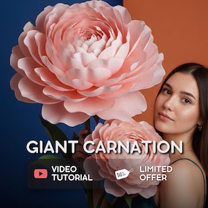 以下が含まれることがあります： 2つの大きな、明るいピンク色の紙のカーネーションの花のクローズアップ。 「GIANT CARNATION」というテキストが、ビデオチュートリアルボタンと50％オフのラベルが付いた「LIMITED OFFER」タグの上に表示されています。