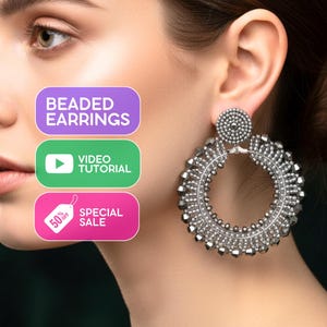Peut inclure: Gros plan sur une boucle d'oreille perlée argentée. La boucle d'oreille est circulaire, avec un petit cercle perlé au sommet. Le texte "BEADED EARRINGS", "VIDEO TUTORIAL" et "SPECIAL SALE" est visible.