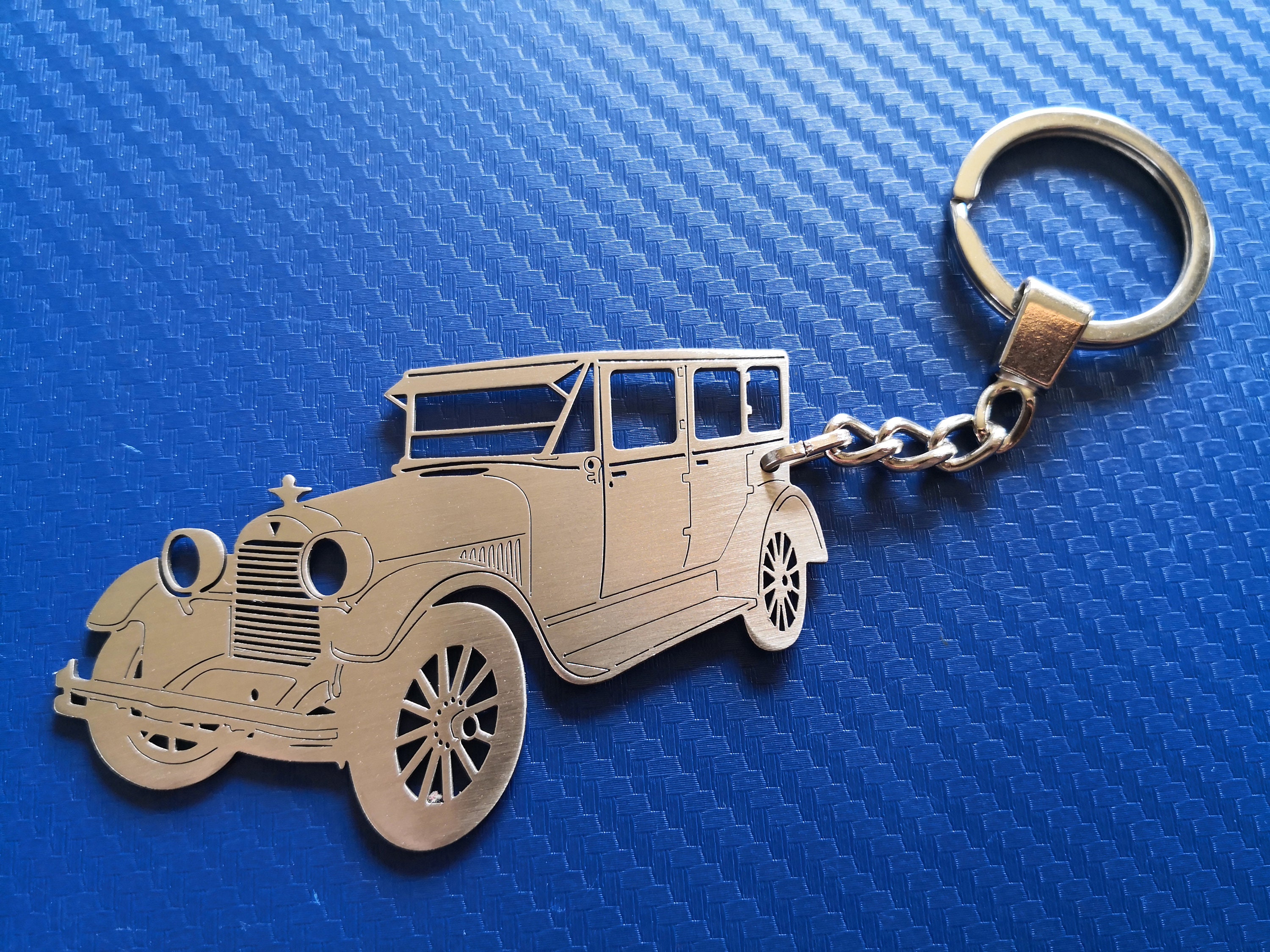 Mid Century Car Keychain – Modern Vixen Vintage