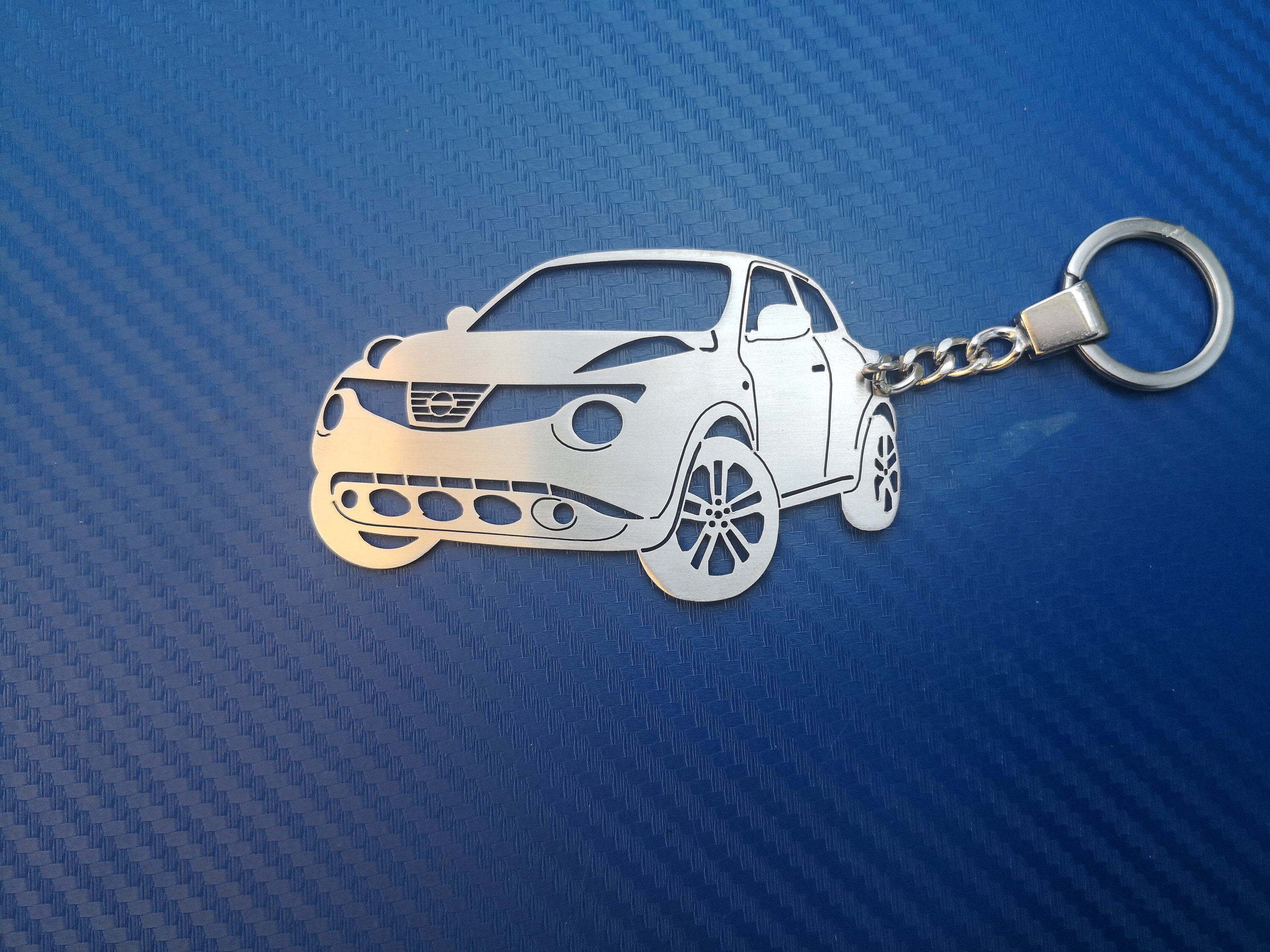 Nissan juke best sale keyring