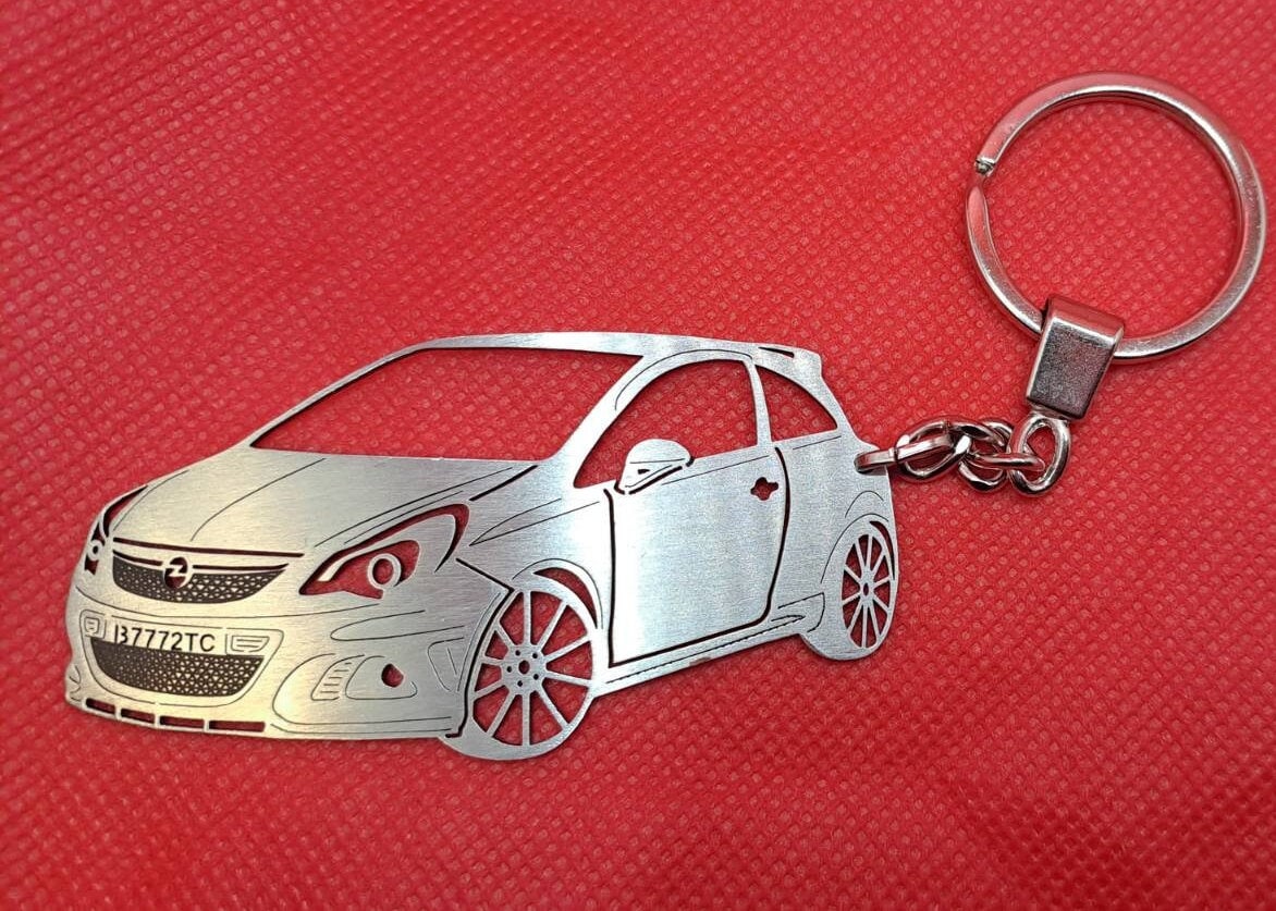 Schlüsselanhänger Opel Corsa D mit Gravur • Auto Fotogravur