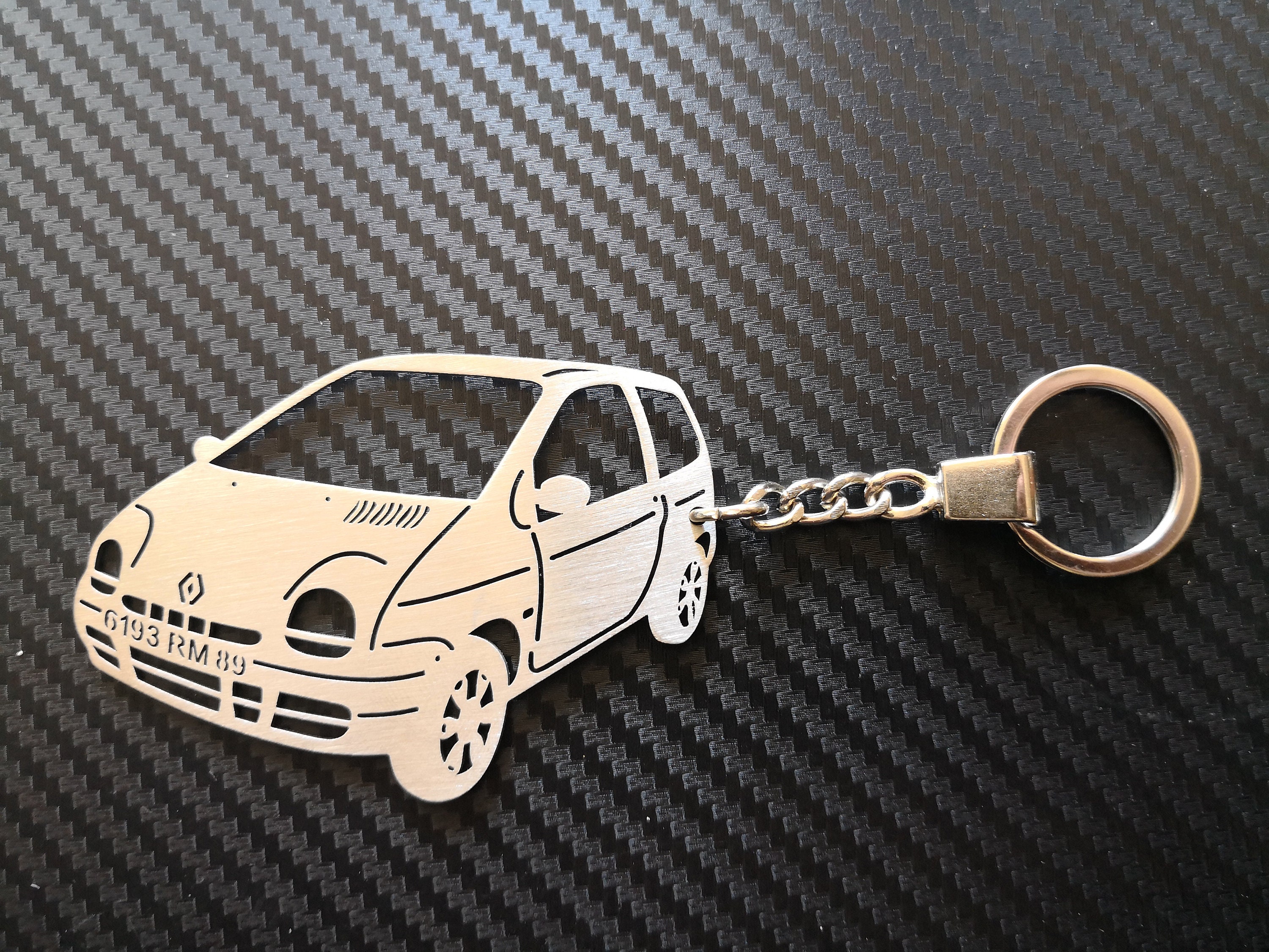 LazergrupEOOD Custom Car Keychain for Renault Twingo , Stainless Steel Key Ring for Birthday Gift with Individual Text