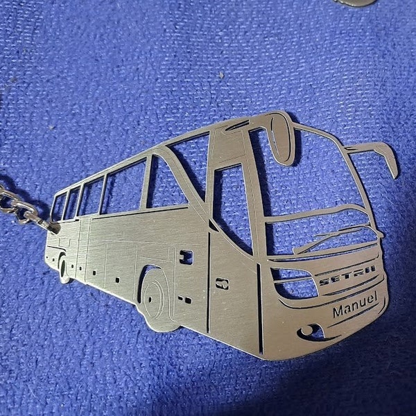 Llavero de coche personalizado para Bus Setra, llavero de acero inoxidable para regalo de cumpleaños con texto individual