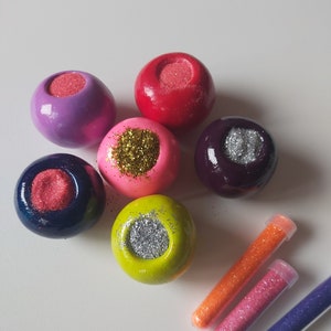 Clay Cracking Balls with Glitter