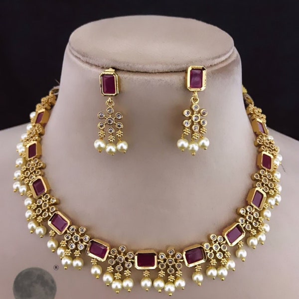 Parure de bijoux de style traditionnel de l'Inde du Sud - bordeaux