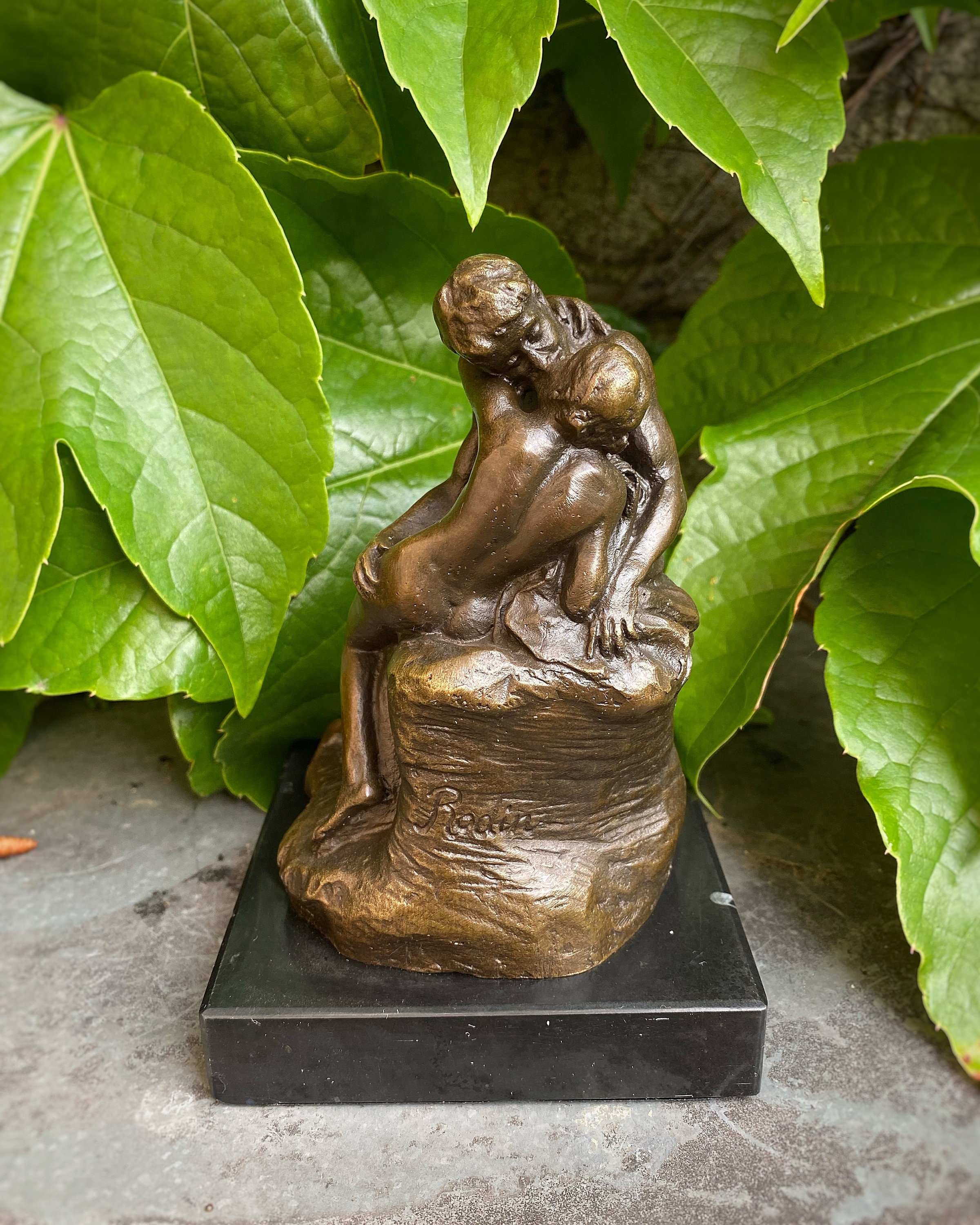 Luxury Bronze Statue of the Kiss of Two Lovers Rodin Sculpture