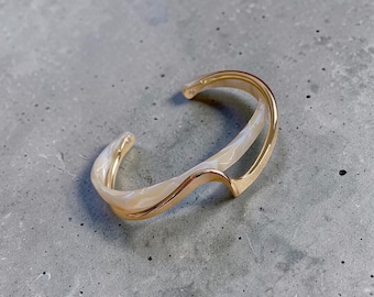 White Shell Cuff Bracelet, Geometric Open Bangle, Minimalist Alloy Bracelet, C Shaped Women's Bracelet, Elegant Everyday Jewelry Gift