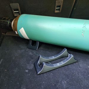 3D-afdrukbare lastankhouder voor vrachtwagenruimte – Geschikt voor argon, CO2, zuurstof, acetyleen – TIG, MIG – stl-bestand downloaden