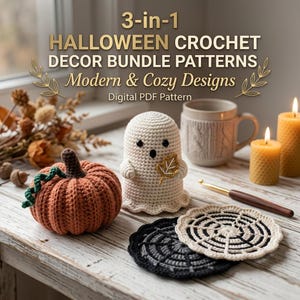 Peut inclure: Un ensemble de 3 modèles de crochet pour Halloween en format PDF numérique comprenant une citrouille orange au crochet avec une tige verte, un fantôme crème tenant une feuille dorée et deux dessous de verre en toile d'araignée noir et crème.