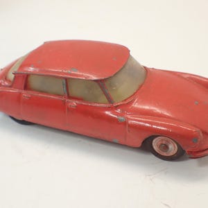 vintage corgi toys ciitroen ds 19 red toy metal car original