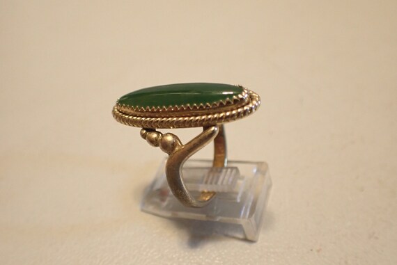 vintage sterling silver and jade ring size 7 - image 3