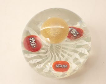 Pisapapeles conmemorativo de cristal de Murano de 1969, año lunar dorado.