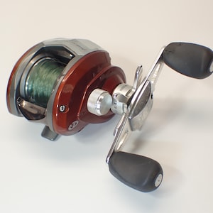 Pflueger templar bait cast fishing reel 7 bearings 6 4 1 clean