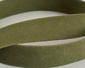 Moss Green Velvet Ribbon 15 mm | Elegant decorative velvet ribbon for gifts, floristry, weddings & DIY crafts, Advent | (Base price: €1.40/meter)