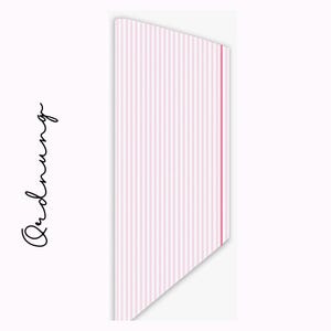 Könnte beinhalten: Ein rosa-weiß gestreiftes Papier mit einem dünnen rosa Streifen an der rechten Seite.
