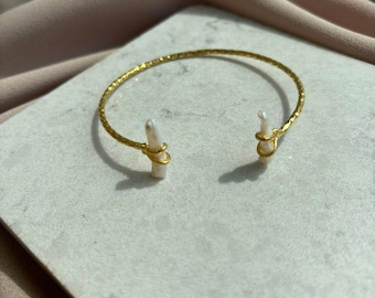 Double-Headed Thin Irregular Gum Pearl Elegant Cuff Bracelet,Genuine Large White Baroque Pearl Timeless Bracelet,