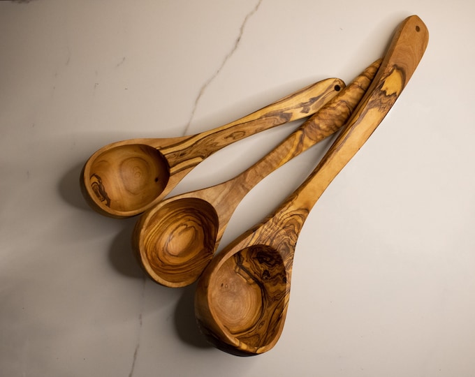 Olive wood ladle | 27cm et +/ 10.6in, Olive wood, Wooden ladles, Gift ideas, Mom gift, Handmade gift, housewarming gift, Decorative kitchen