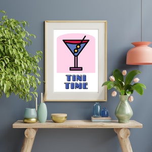 Martini Glass Tini Time: Koktajl do pobrania | Wydruk na wózek barowy | Wydruk na koktajl | Dekoracja baru | Sztuka ścienna baru | Brudne martini | Dekoracja ścienna wózka barowego