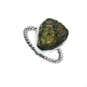 MOLDAVITE RING, Handmade Silver Ring, Designer Ring, Czech Green Moldavite Silver Ring, 925 Sterling Silver Ring, Wedding Wear Ring