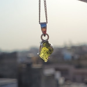 Natural Moldavite Pendant, Moldavite stone pendant, 925 sterling silver pendant, Handmade Pendant, Moldavite Jewelry,Healing crystal Pendant