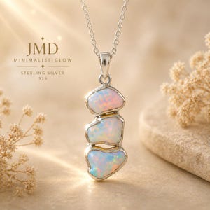 Collana in argento con opale etiope naturale, ciondolo in opale a forma di pera in argento massiccio fatto a mano, ciondolo minimalista in pietra grezza, regalo di anniversario unico