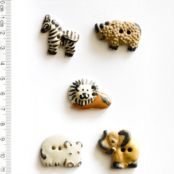 Wild Animal Buttons, African Animal Buttons, Zebra Buttons, Lion Buttons, Elephant Buttons, Giraffe Button, Pawprint Button, Big Five Button