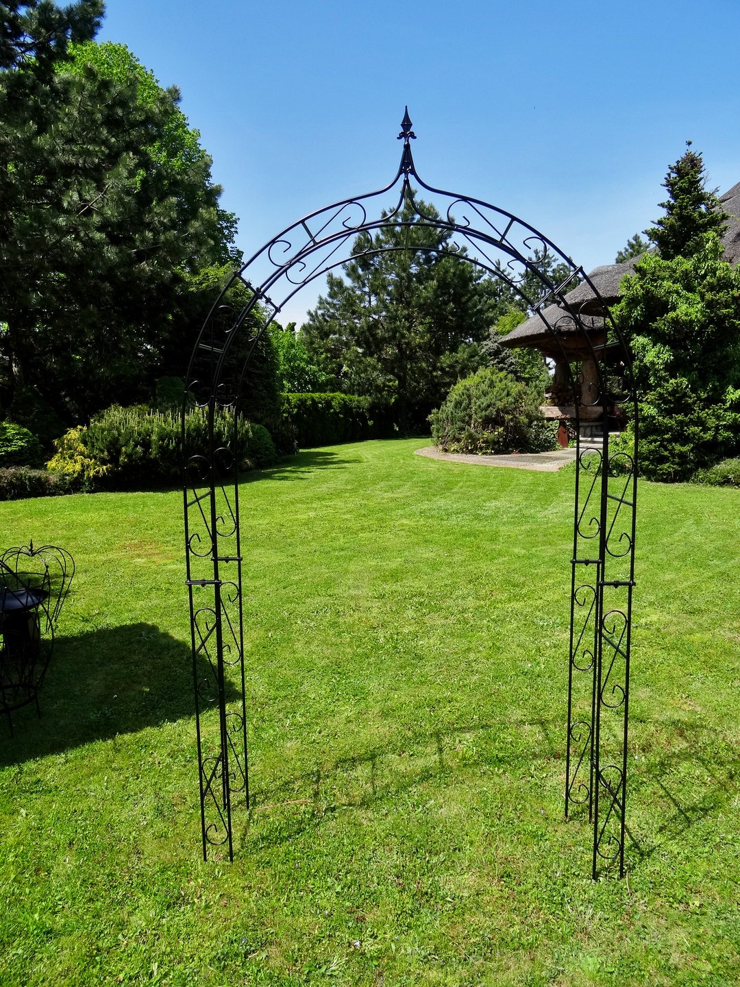 Metal Rose Arch With Metal Pikes , Pergola for Climbing Plants ...